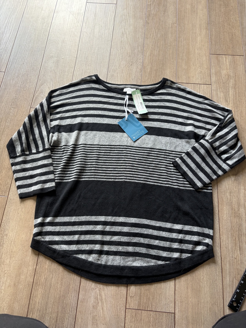 Market & Spruce Corinna Women's Sweater Gray Black Striped Dolman Size L NWT